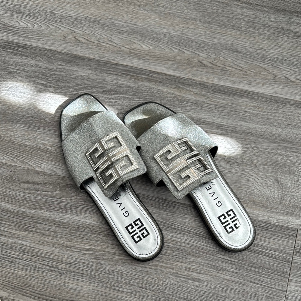 Givenchy Silver Sandals with Open Toe Design and Metallic Finish